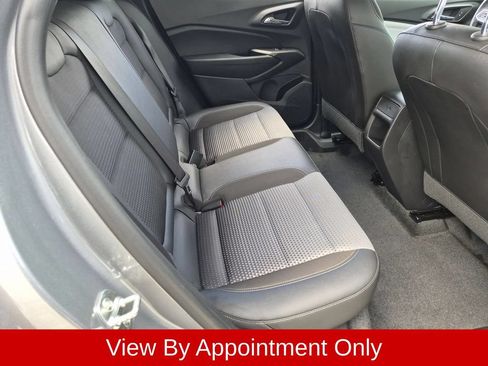 Used 2025 Chevrolet Trax LT w/ LT Convenience Package FWD image 31