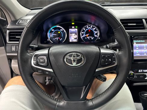 Used 2016 Toyota Camry XLE w/ Moonroof Package FWD image 29