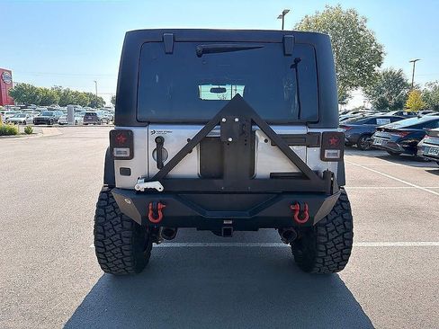 Used 2018 Jeep Wrangler Unlimited Sport S AWD/4WD image 8