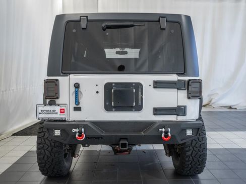 Used 2015 Jeep Wrangler Unlimited Rubicon w/ Connectivity Group image 5