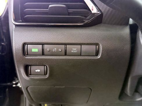 Used 2023 Nissan Sentra SV FWD image 19
