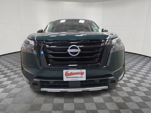 Used 2025 Nissan Pathfinder Platinum AWD/4WD image 5
