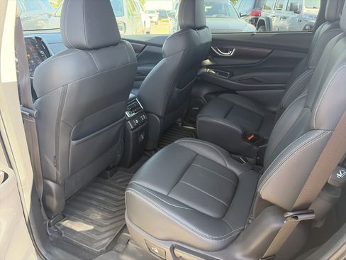 Used 2023 Subaru Ascent Touring AWD/4WD image 22