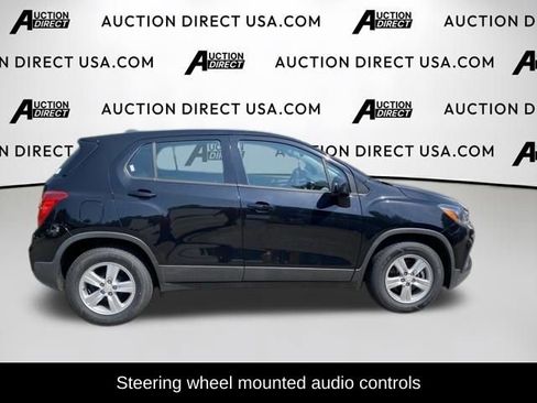 Used 2020 Chevrolet Trax LS FWD image 5