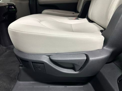 Used 2025 Toyota Grand Highlander AWD image 47