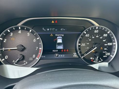 Certified 2025 Nissan Frontier SV image 41