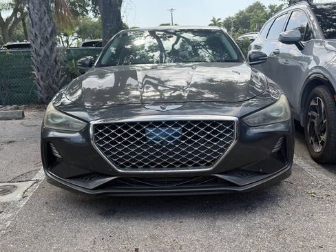 Used 2019 Genesis G70 3.3T Advanced RWD image 2