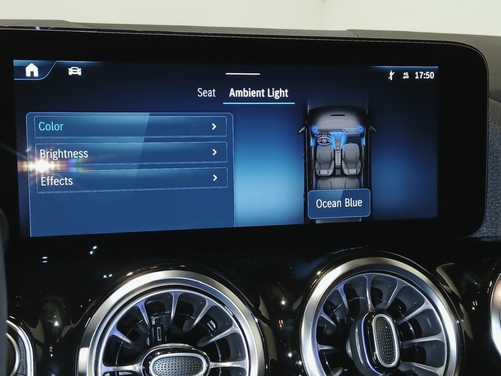 New 2026 Mercedes-Benz GLA 250 4MATIC image 26