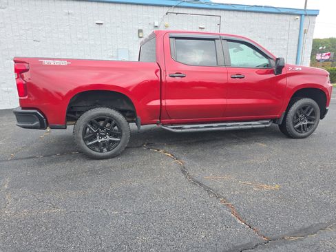 Used 2021 Chevrolet Silverado 1500 LT Trail Boss image 4