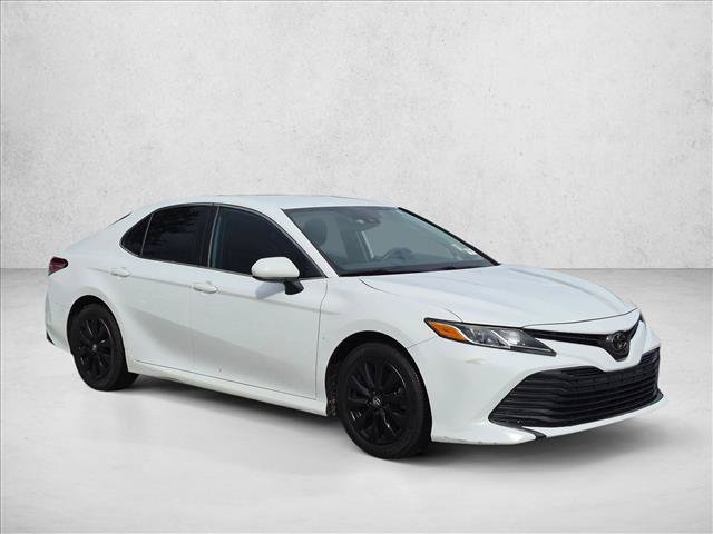 Used 2020 Toyota Camry LE FWD image 3