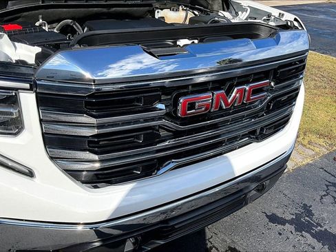 Used 2025 GMC Sierra 1500 SLT image 34