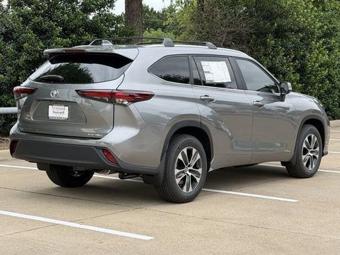 New 2026 Toyota Highlander XLE AWD/4WD image 4
