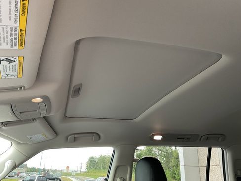 Used 2024 Nissan Armada SL w/ Cargo Package image 10