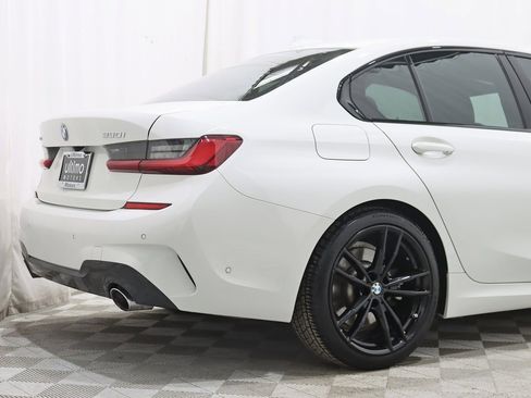 Used 2021 BMW 330i xDrive Sedan w/ M Sport Package image 9