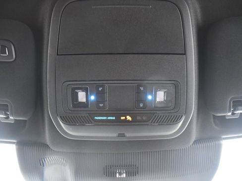 Used 2025 Ford Explorer ST-Line w/ ST-Line Street Pack image 29