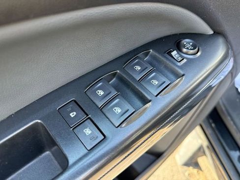 Used 2018 Chevrolet Colorado Z71 RWD image 13