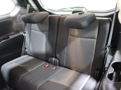 Used 2019 Nissan Pathfinder SV FWD image 19