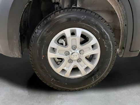 New 2025 RAM ProMaster 1500 w/ Quick Order Package 22G SLT image 17