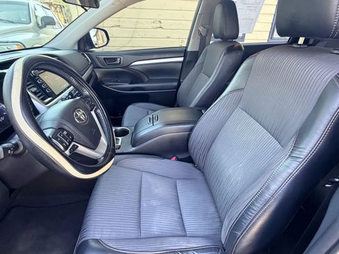 Used 2019 Toyota Highlander Plus image 14