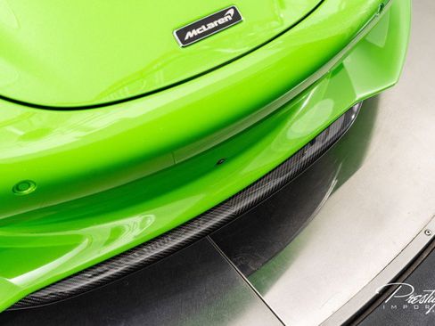 Used 2025 McLaren 750S Spider image 6