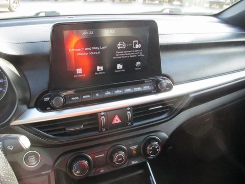 Used 2020 Kia Forte GT image 18