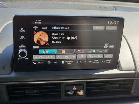 Used 2025 Honda Pilot TrailSport image 13