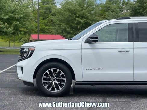 Used 2025 Ford Expedition Max Platinum AWD/4WD image 10