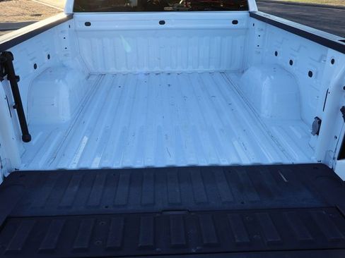 Used 2024 GMC Sierra 1500 SLT image 18