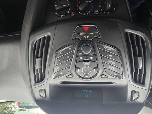 Used 2014 Ford Focus S FWD image 33