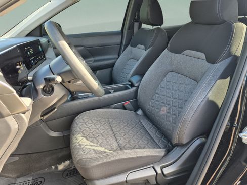 Used 2026 Nissan Kicks SV FWD image 19