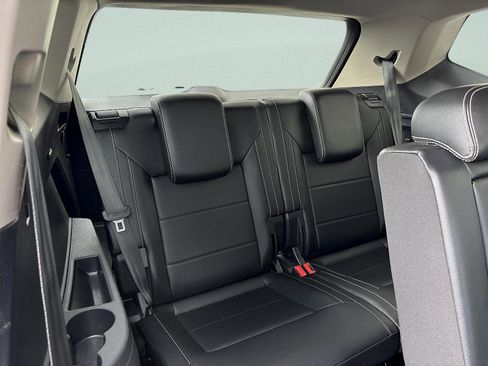 Used 2021 Volkswagen Atlas SE image 29