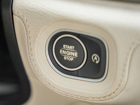 Certified 2024 Mercedes-Benz GLS 450 4MATIC image 33