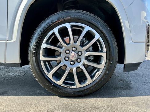 Used 2023 GMC Acadia Denali w/ Denali Technology Package image 21