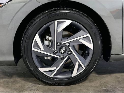 Used 2025 Hyundai Elantra Sport FWD image 10