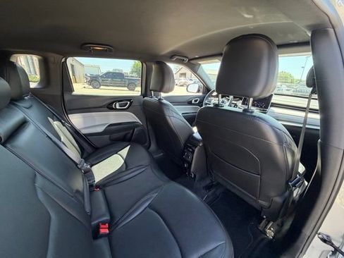 Used 2025 Jeep Compass Limited AWD/4WD image 11