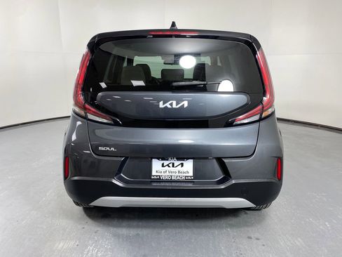 Certified 2024 Kia Soul LX image 5