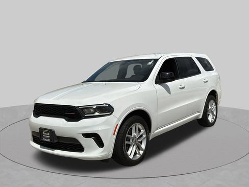 Used 2023 Dodge Durango GT AWD/4WD image 2