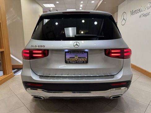 Certified 2025 Mercedes-Benz GLB 250 image 4
