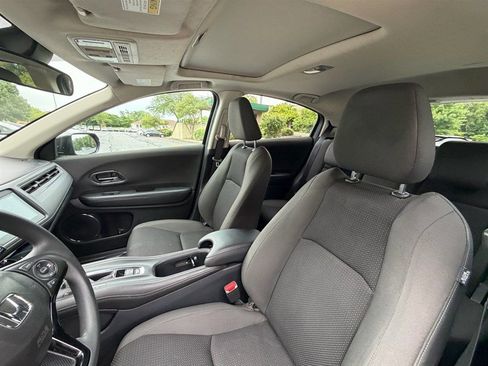 Used 2019 Honda HR-V EX image 37