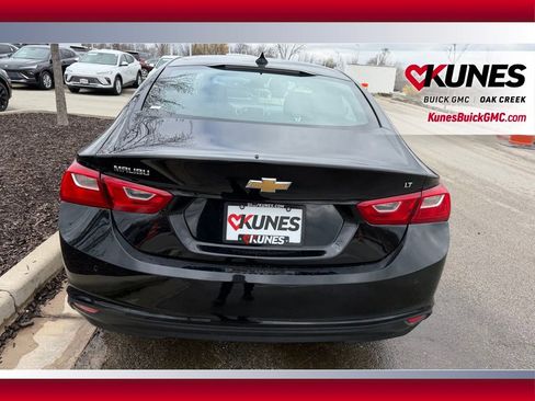 Used 2025 Chevrolet Malibu LT FWD image 5