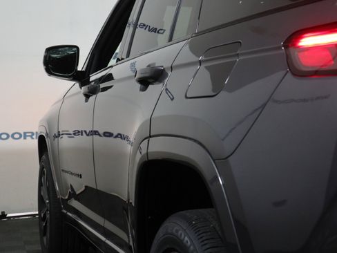 New 2026 Jeep Grand Cherokee Limited image 50