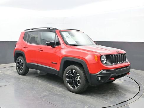 Used 2023 Jeep Renegade Trailhawk AWD/4WD image 7