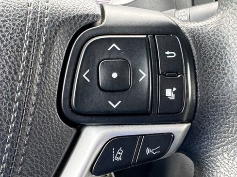 Used 2018 Toyota Sienna LE FWD image 16