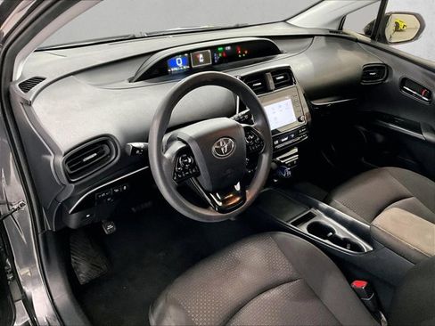 Used 2021 Toyota Prius LE FWD image 14