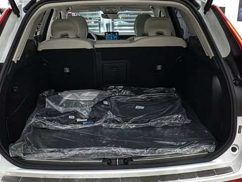 New 2026 Volvo XC60 B5 Ultra w/ Protection Package Premier image 29