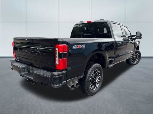 Used 2025 Ford F350 Platinum AWD/4WD image 4