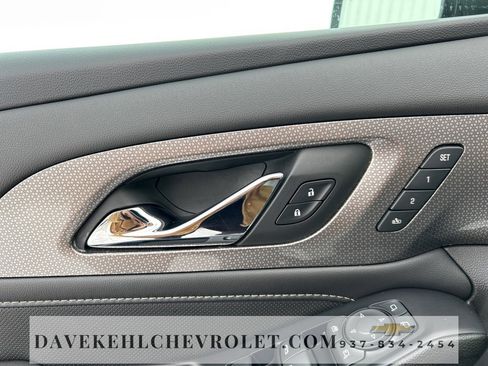 Used 2022 Chevrolet Traverse Premier w/ Redline Edition image 9