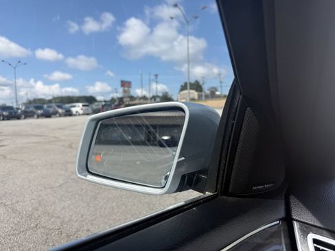 Used 2016 Mercedes-Benz E 350 Sedan image 36