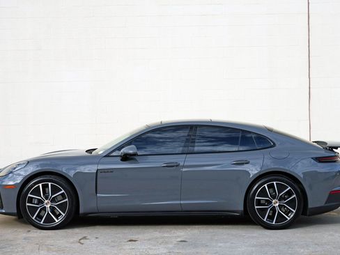 Used 2025 Porsche Panamera 4 w/ Premium Package AWD/4WD image 56