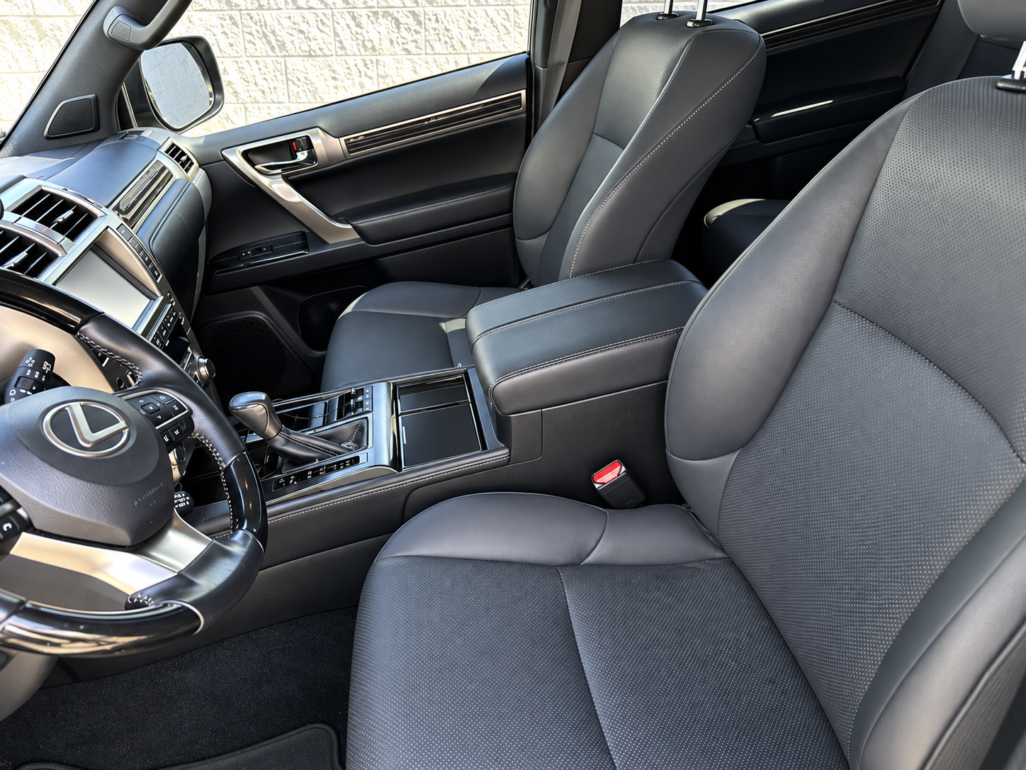Used 2020 Lexus GX 460 Premium AWD/4WD image 2